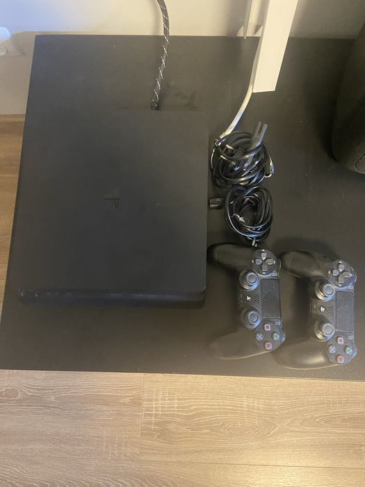 Konsola firmy PS4