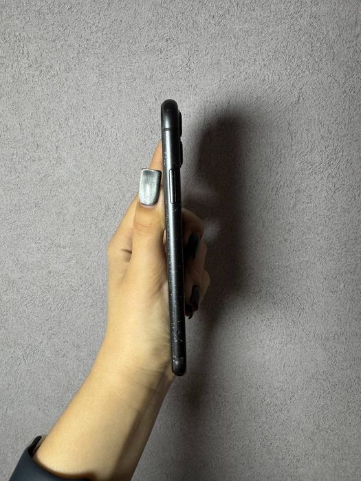 iPhone 11, 64 Gb