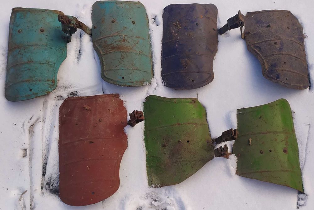 Щиток наколенник мотоцикла Днепр