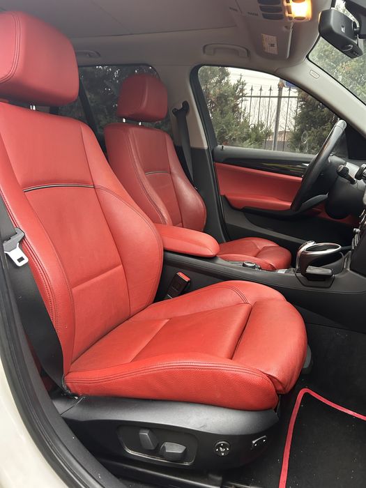 BMW x1 Xdrive28I 2013 року