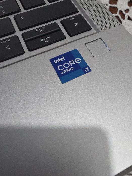 Hp Elitebook 830 G8 - I7 1185g7, 32Gb Ram, Nvme 256gb, 13.3" Fhd