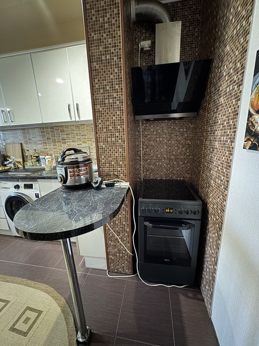 3х комнатная квартира 2/9 Таврический