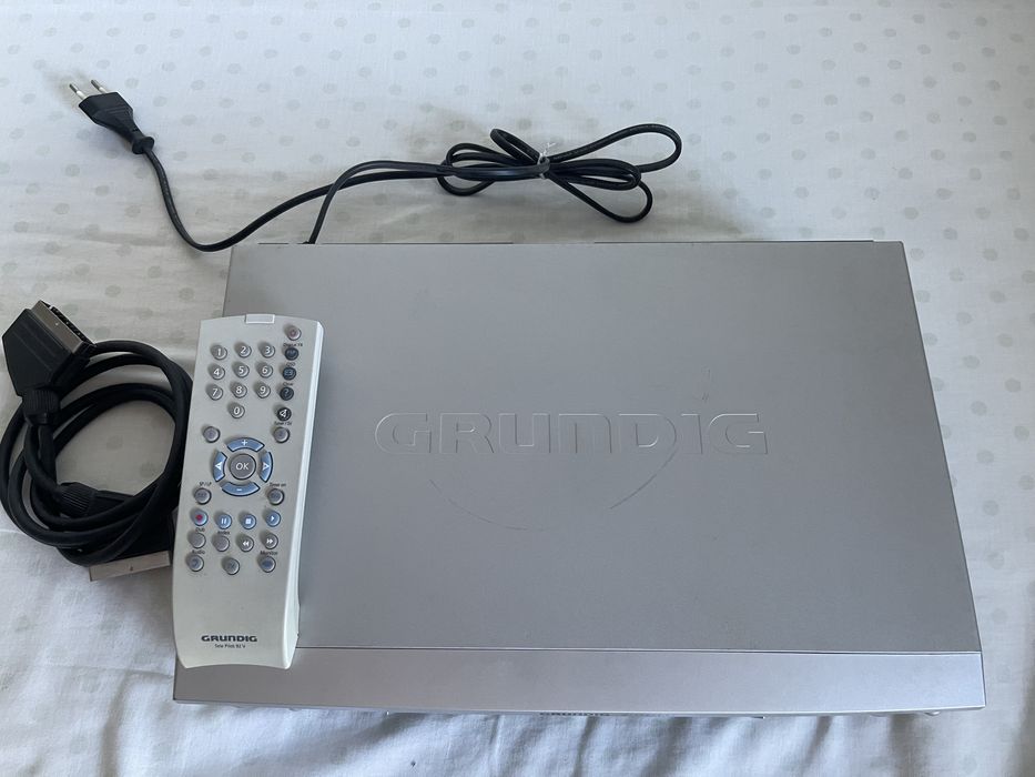 GRUNDIG Cassette Player/Recorder64170793898369121