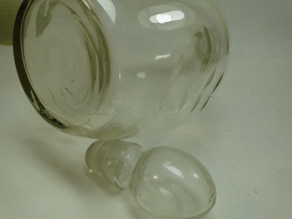 Графин стеклянный с пробкой