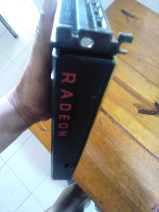 placa grafica radeon saphir RX480   8 gigas