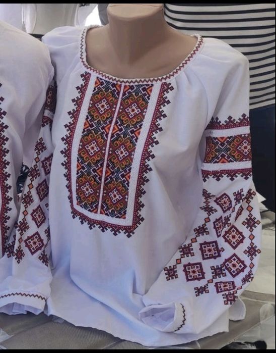 Парні вишиванки