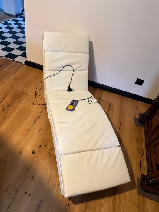 Leżanka fotel szezlong biały z masażem i podgrzewaniem