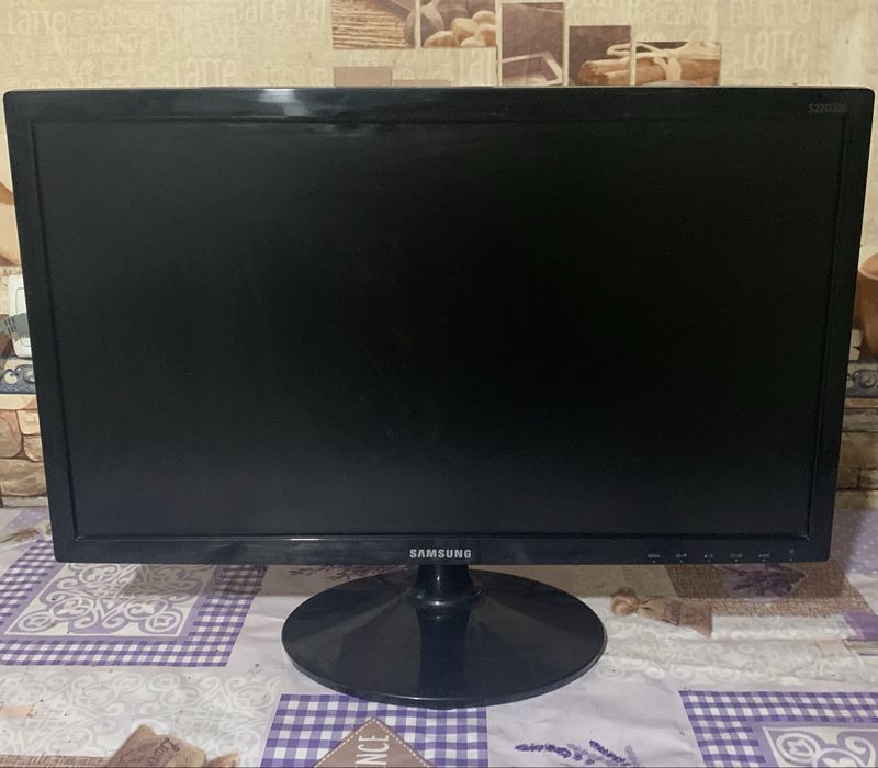 Монитор Samsung S22D300 21.5 дюймов