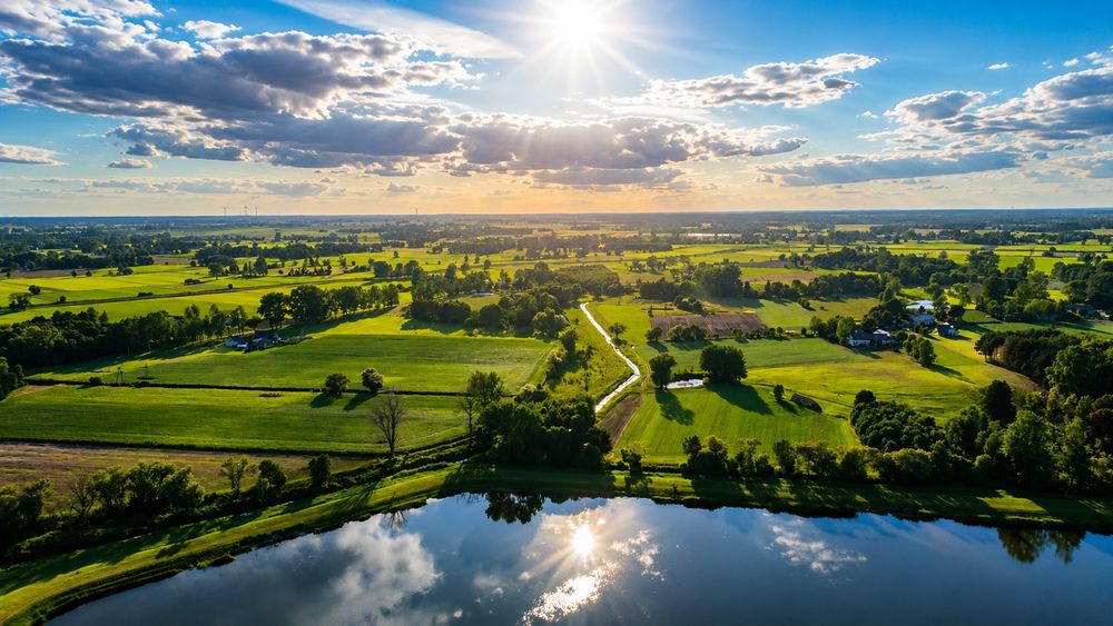 Usługi dronem DJI Mini 5 Pro – zdjęcia i filmy z powietrza
