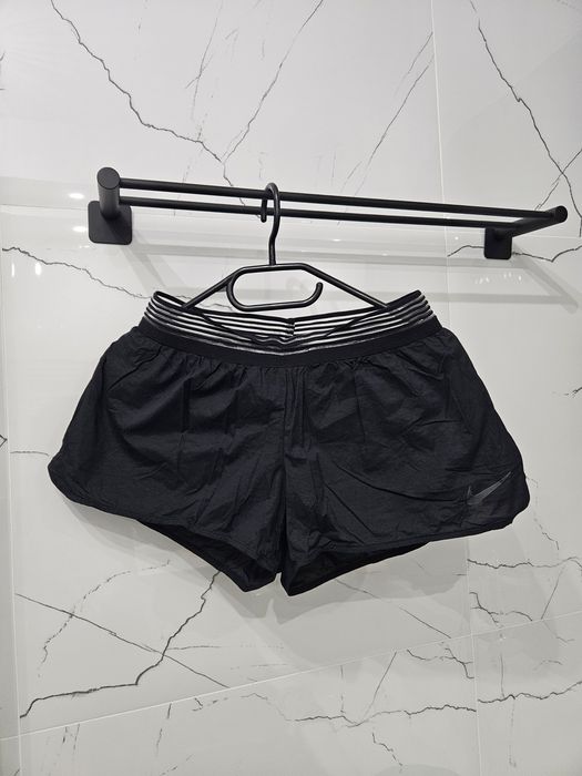 Czarne spodenki szorty Nike