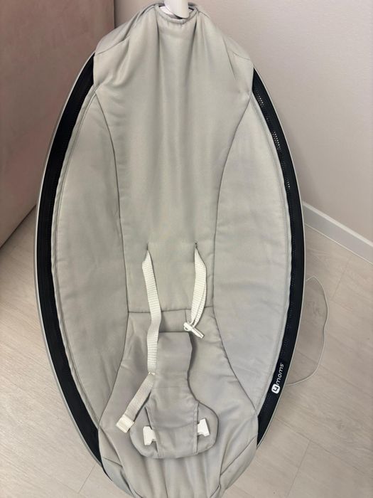 Заколисуючий центр 4moms  MamaRoo 4.0