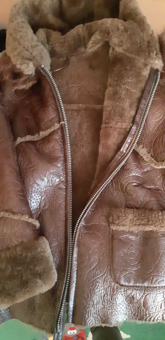 Продам дубленку на девочку