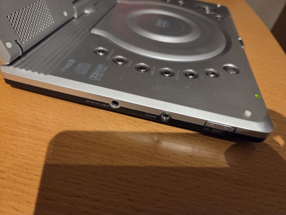 TF-dvd 1020 coby portátil