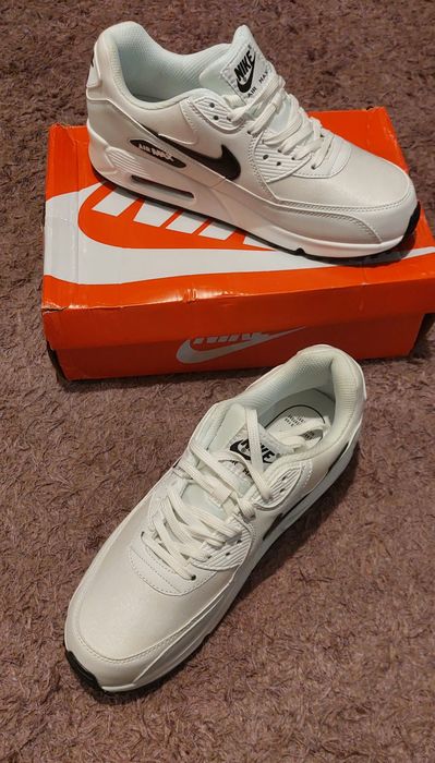 Nike Air Max 90 – Novos – Tamanho 45