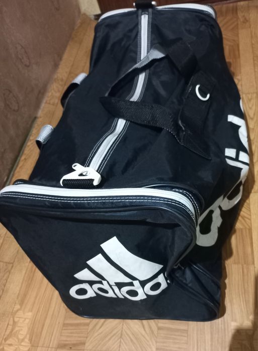Сумка ADIDAS спортивная  дорожная