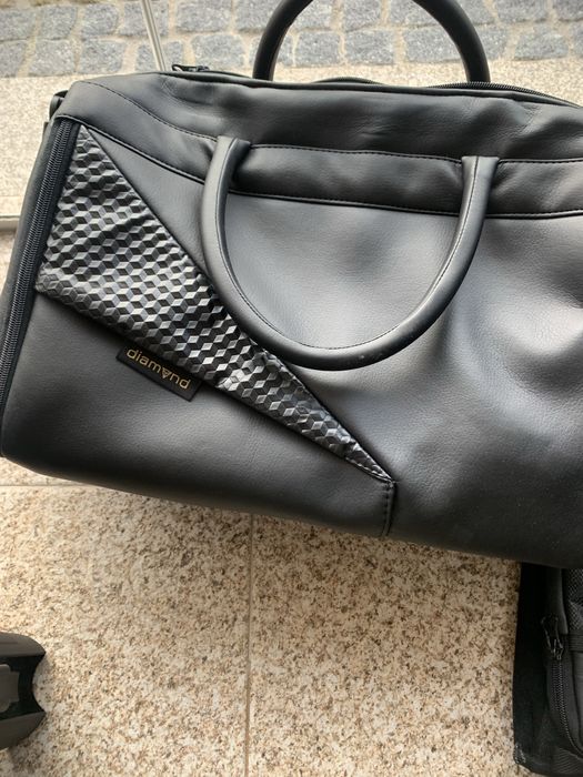 Carrinho junama trio em otimo estado ja com isofix incluido