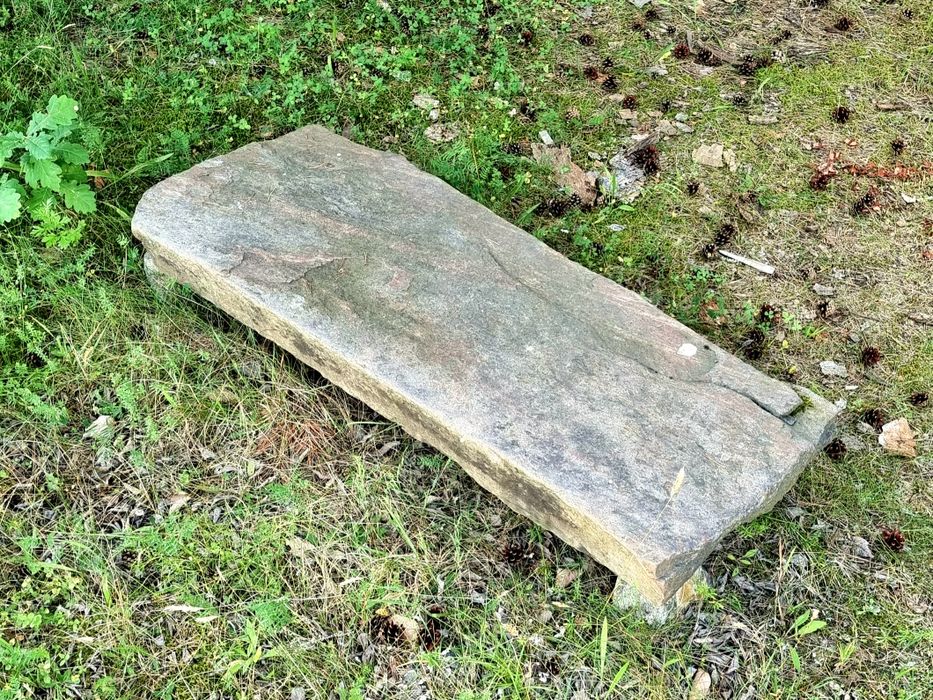 kamienny podest z kaszubskiej checzy, kamień