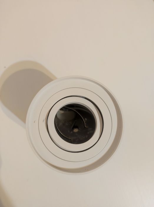 Halogenowa oprawa sufitowa