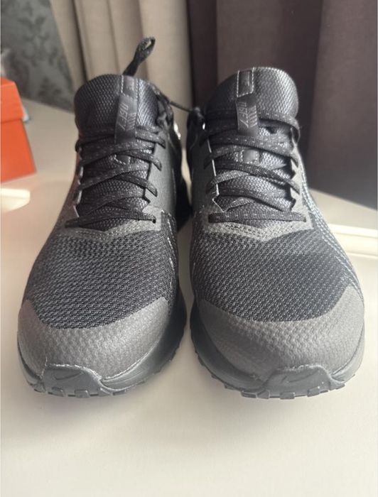 Нові кросівки nike run defy