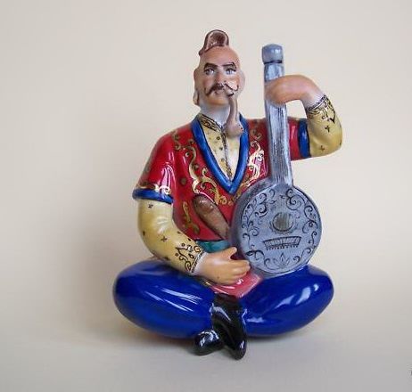 Porcelana Soviética-Músico Ucraniano do tempo da USSR/URSS