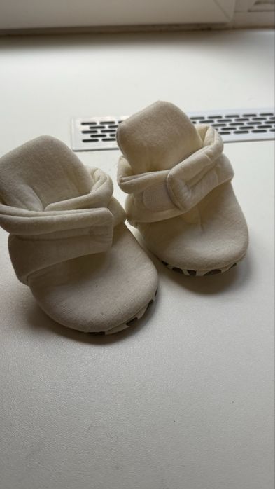 Дитяче   взуття на липучках.