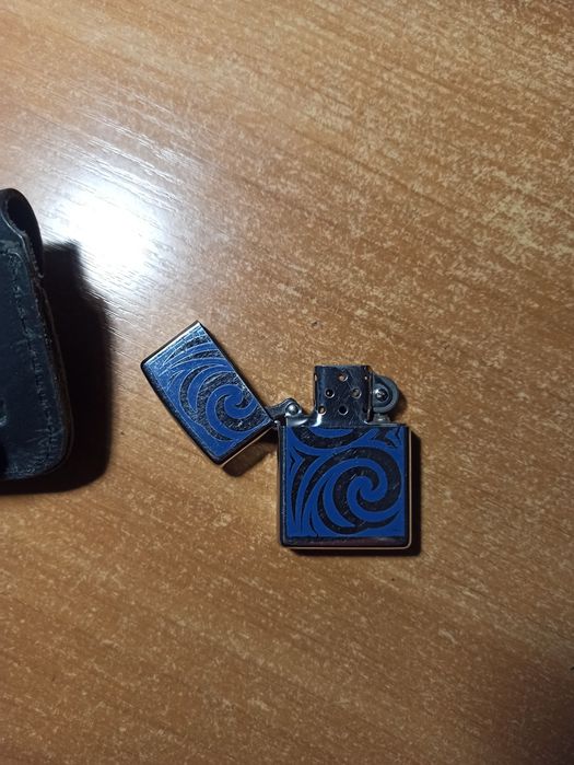 Зажигалка бензиновая Zippo USA оригинал.