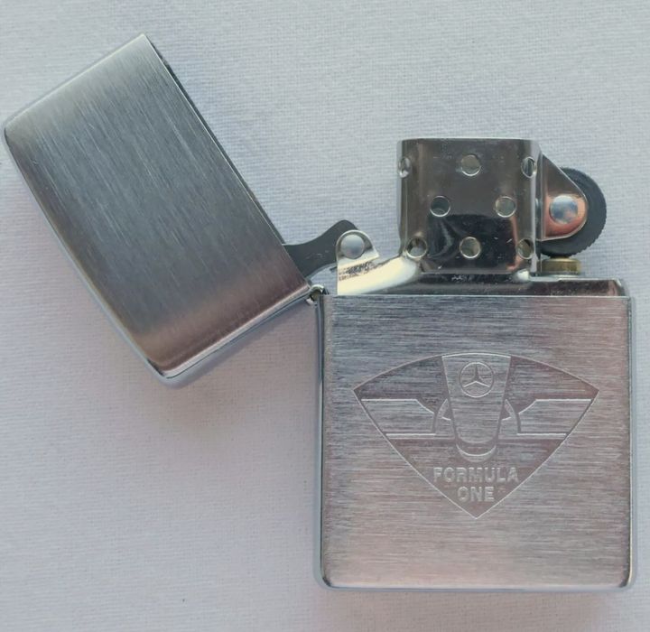 Isqueiro Zippo de coleção raro Mercedes Benz