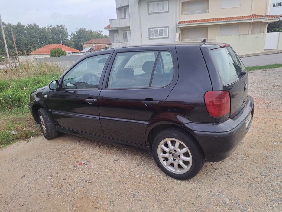 Carro Polo muito econômico
