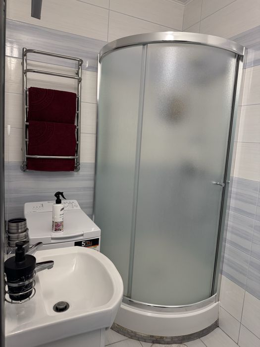 Вільна . ДОКУМЕНТИ .Є квартири, у різних районах міста