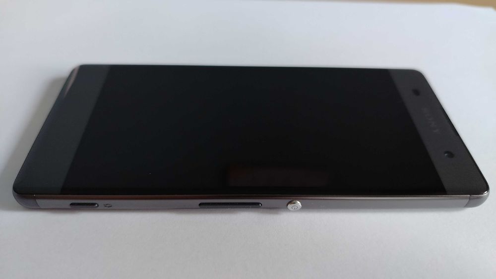 Sony Xperia XA F3111 2GB / 16GB 4G LTE / Popielaty / Stan Jak Nowa