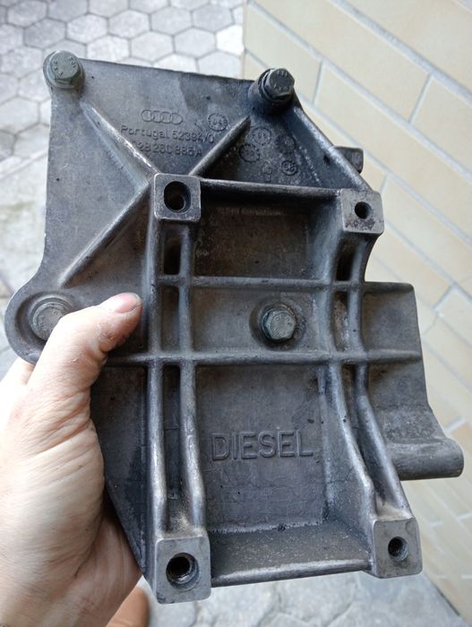 Suporte de Compressor do AC - VW Passat B5