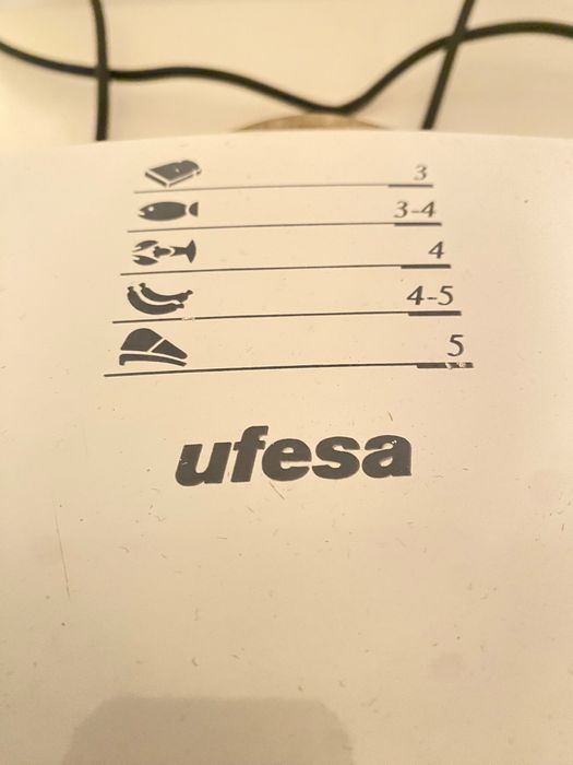 Tostadeira/Grill UFESA