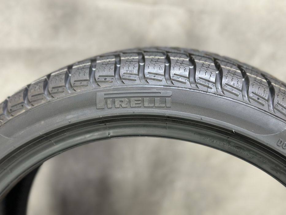 Нові зимові шини Pirelli Sottozero3 225/40 R18 92V AO