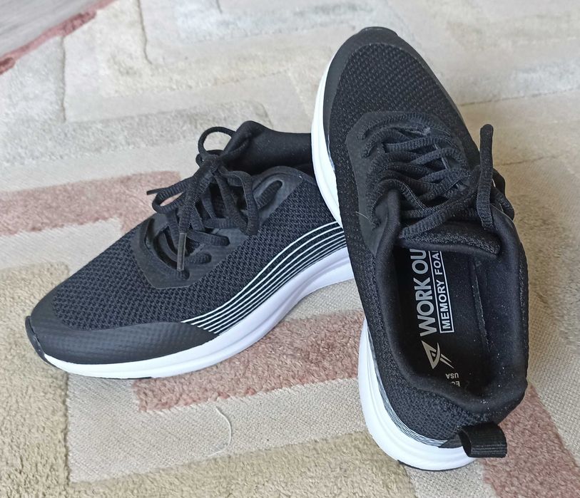 Młodzieżowe damskie Sneakersy r. 36 Memory Foam czarne, nowe lekkie oddychające Work Out.