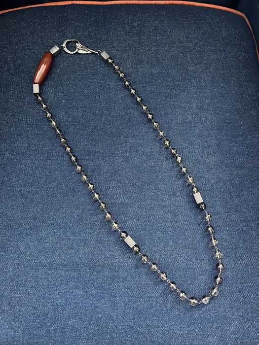 Colar com pedra fume em prata com cristais 90cm