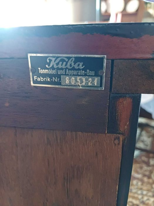 Móvel Kuba Tonmöbel Rádio, gira discos, gravador e leitor de bobines.