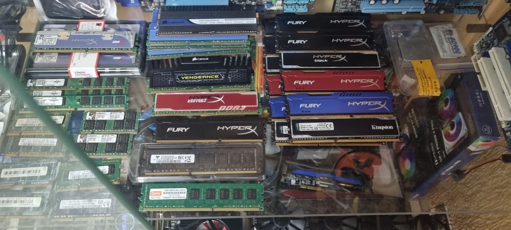 Багато бу та нові DDR2 DDR3
