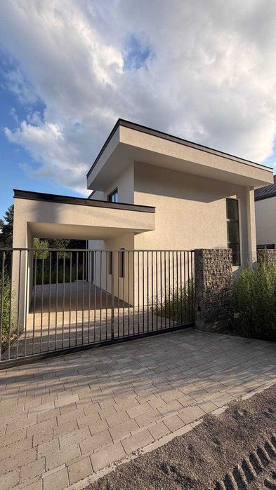 Продаж окремостоячого будинку в с.Басівка