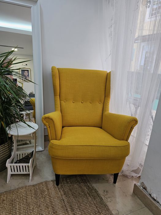 Poltronas de ikea. Usados. Sempre era tapados com mantas .