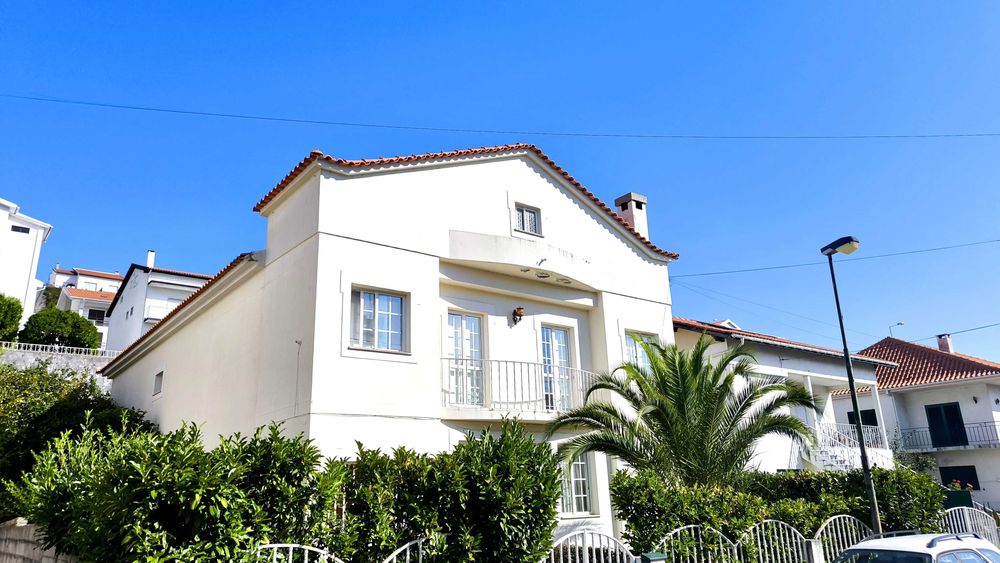 Moradia V5 no bairro dos Penedos Altos