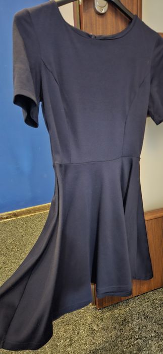 Granatowa elegancka sukienka S
