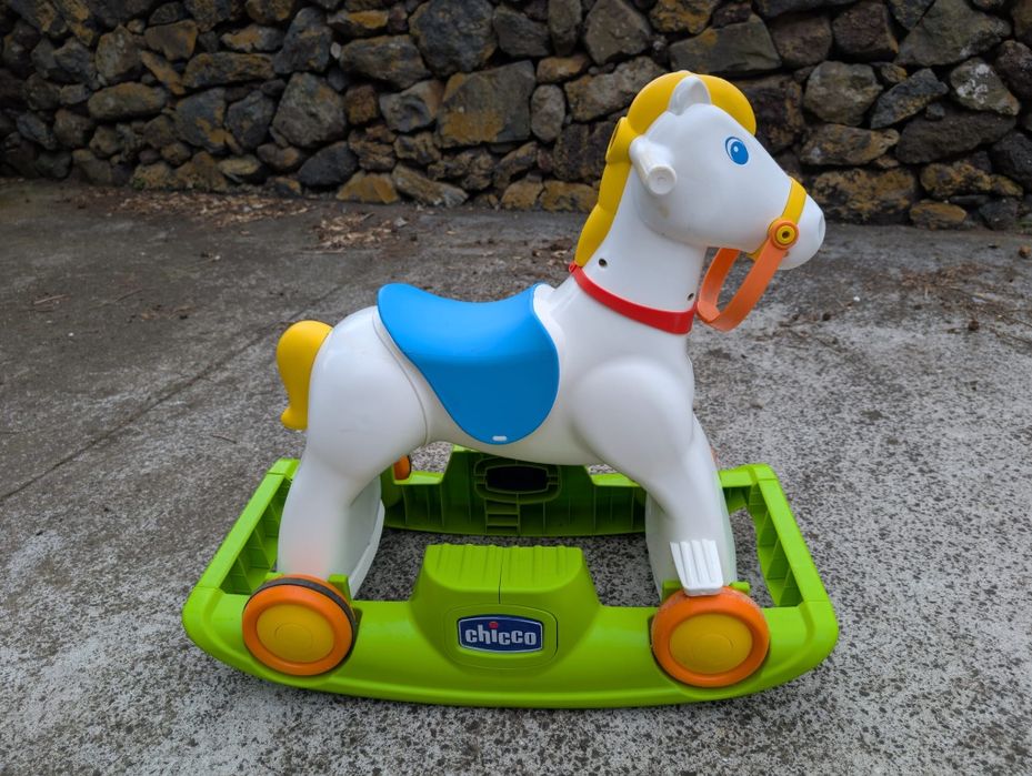 Cavalo Rodeo Chicco criança