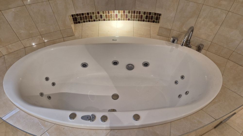 wanna z hydromasażem POOLSPA Aura 190x100