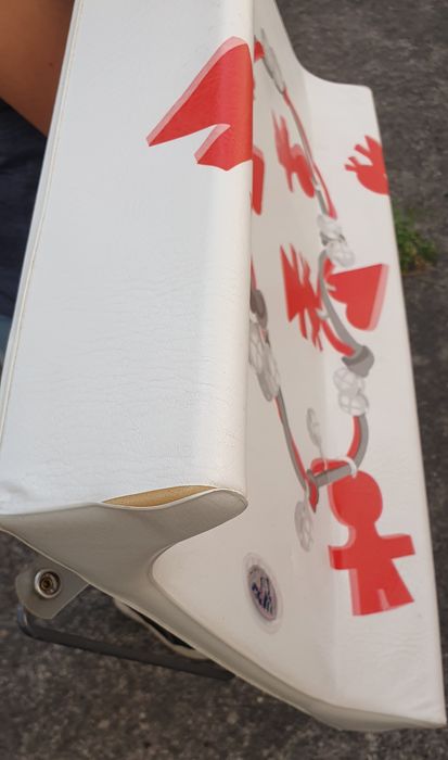 Muda fraldas com banheira portátil