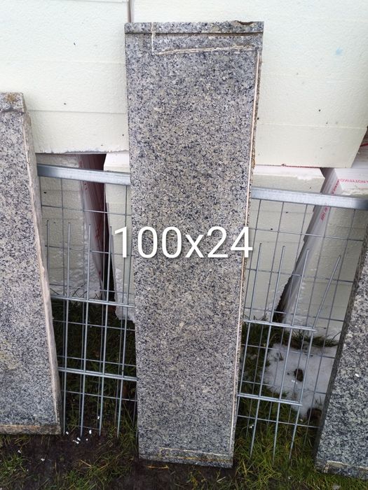 Parapety granitowe używane