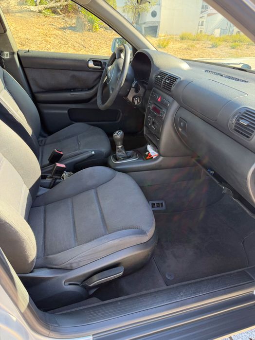 Audi A3 1.9 TDi 130cv - caixa manual de 6 velocidades