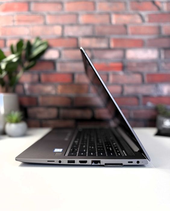 Ноутбук HP Zbook 14U G5·I7-8550U·16GB+SSD256·RADEON PRO WX 3100 2GB