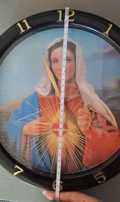 Okrągły Vintage zegar ścienny Matka Boska Maria trójwymiarowy 3D