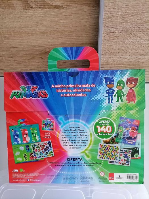 Livros de atividades PJ Masks, dinossauros, et al.