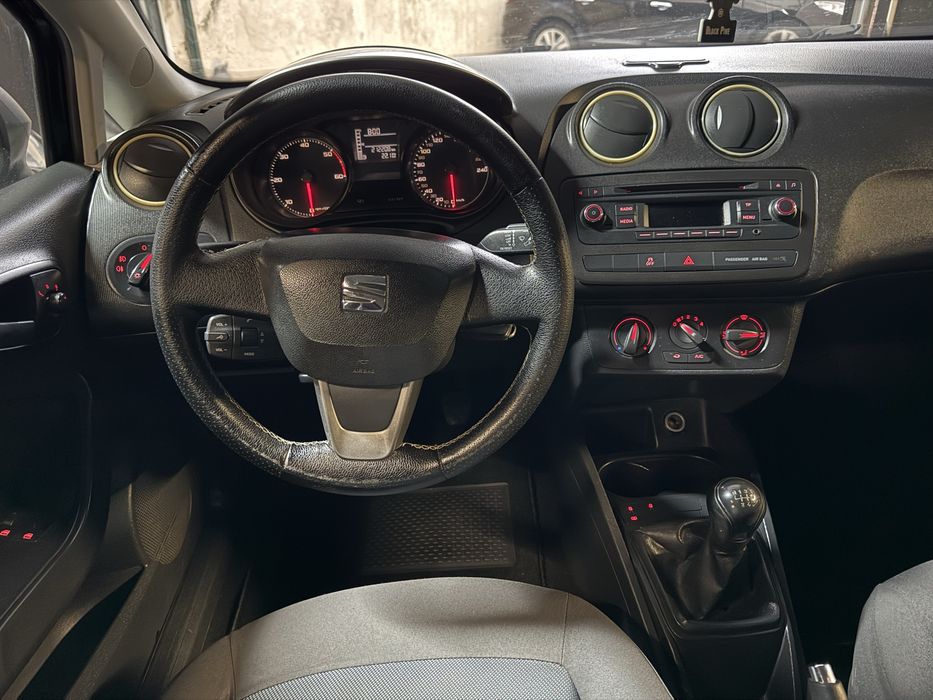 Seat Ibiza ST 1600 Tdi - Nacional 2015 — photo 5